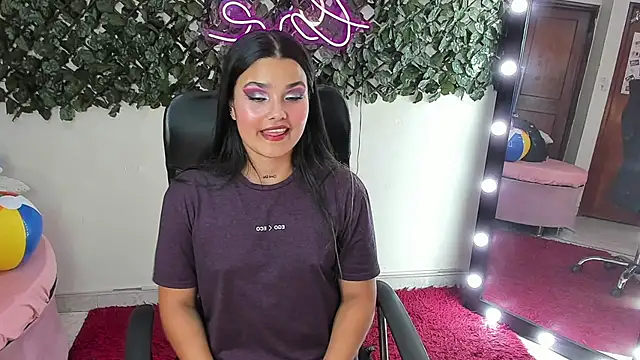 DestinyHills Chat XXX in diretta