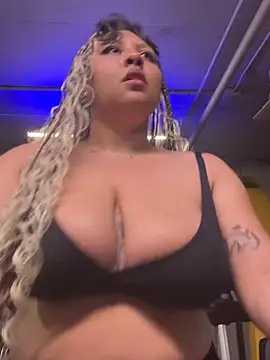 دردشة Larissa_Antonella الجنسية المباشرة