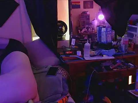 NatashaCox: διαδικτυακό σόου στην κάμερα