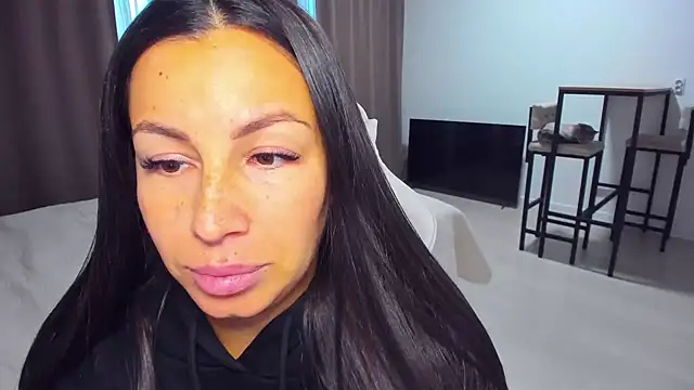 AvisFlowers' Live XXX Chat