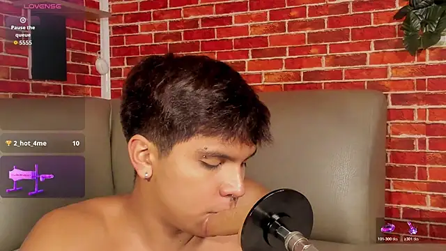 Thiago_Kozak: онлайн-секс-чат