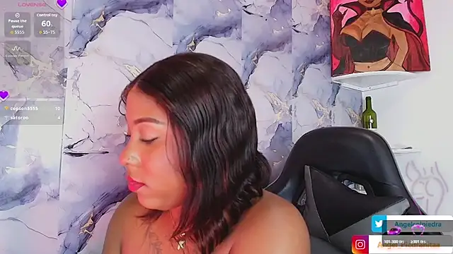 AngelThroatt 即時 XXX 聊天