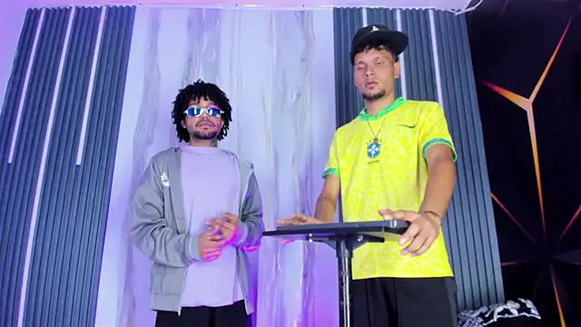 Josh_Hot_Sex Obrolan Langsung XXX