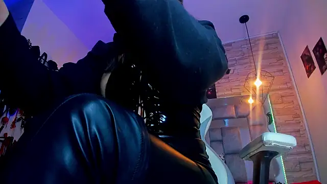 Chat XXX ao vivo de Evangelinejoness_