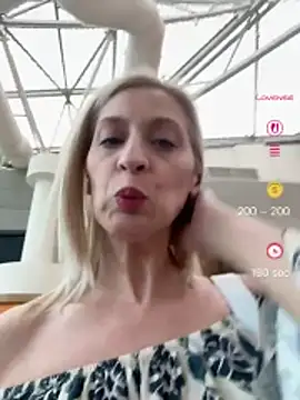 HOTLadyluna 웹캠 쇼