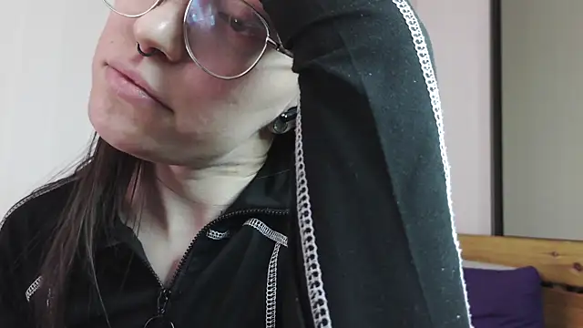 Chat +18 de Aelita_bb ao vivo