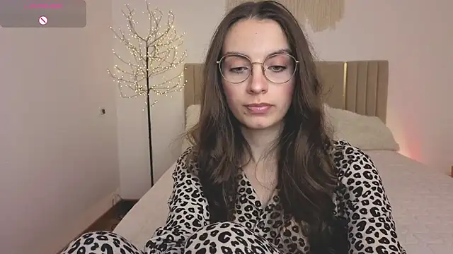 Real_cutie1 在線直播表演