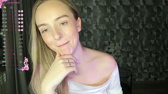 A_delina Chat XXX in diretta