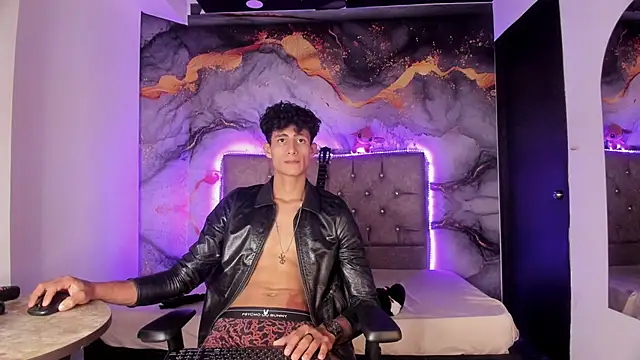 MaxiimoRomano_ 在線直播表演