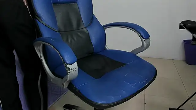 SamBlack_ élő XXX-chatje