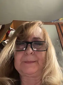 Irina2909@xhn Live XXX chat