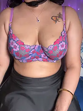 Chat +18 de Squirt_Queen_X ao vivo