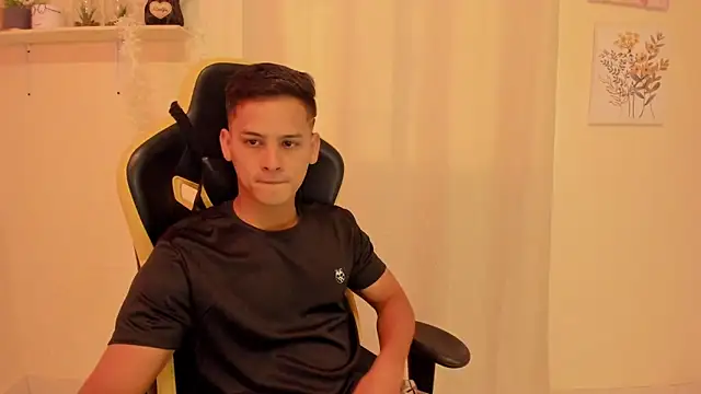 Pokazy przed kamerką – sexy_andres01