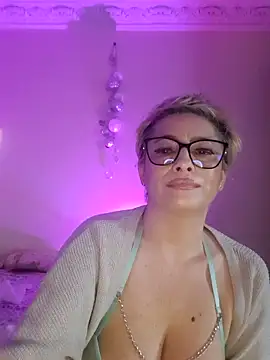 دردشة LunaBlaise الجنسية المباشرة