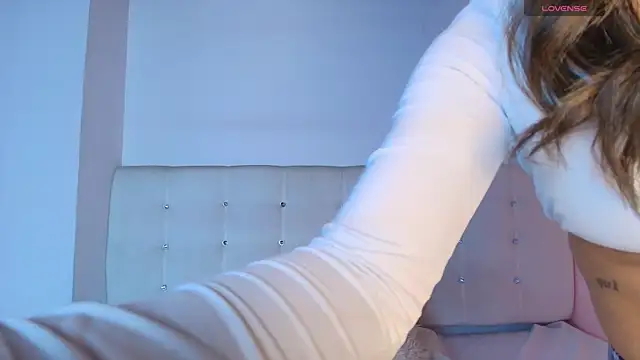 แชท XXX สดของ lilyth_bloom