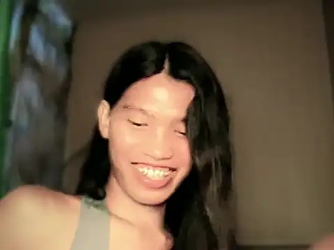 Yourgoddess_jayve Adlı Modelin Canlı XXX Sohbeti