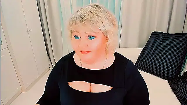 BIGTITSBBW Chat XXX in diretta