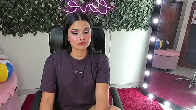 Chat +18 de DestinyHills ao vivo