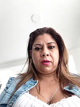 Chat XXX en directo de Laura-Hernandez