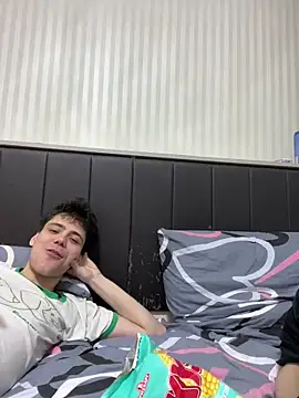 lovburger 在線直播表演