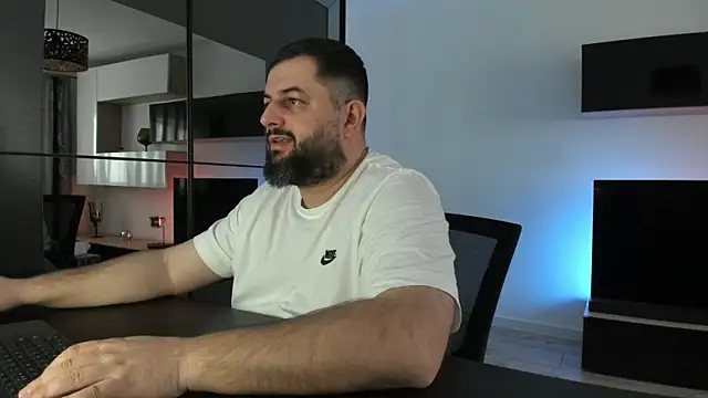 Chatroom XXX en direct de DravenPeak