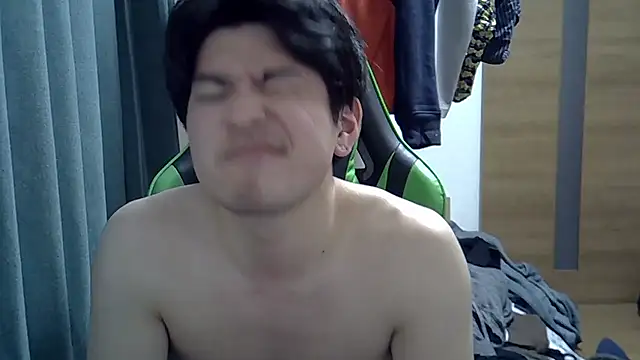 aokunvvv webkamerás műsora