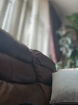 Kaily_Sweet16 Adlı Modelin Canlı XXX Sohbeti