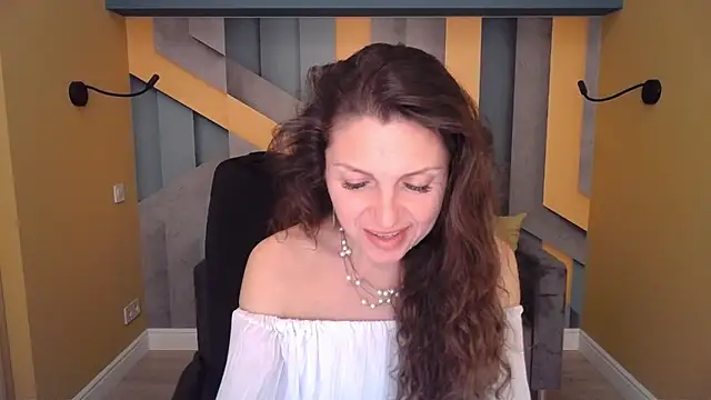 EllaLong Adlı Modelin Canlı XXX Sohbeti