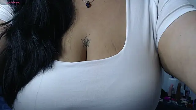 Veroniicabbw_ Chat XXX in diretta