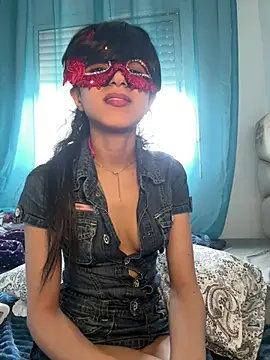 morrocoXcute: διαδικτυακό σόου στην κάμερα