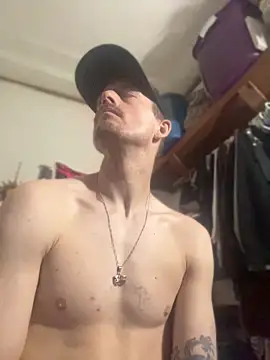 KBONE36: διαδικτυακό σόου στην κάμερα