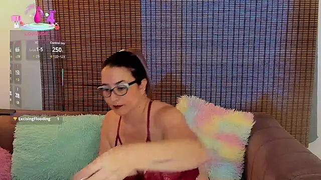 ariana_cross: онлайн-секс-чат