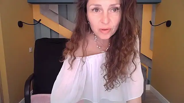 EllaLong webkamerás műsora