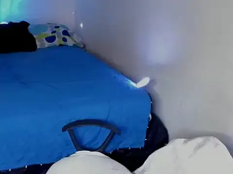 chloe_kisses Chat XXX live