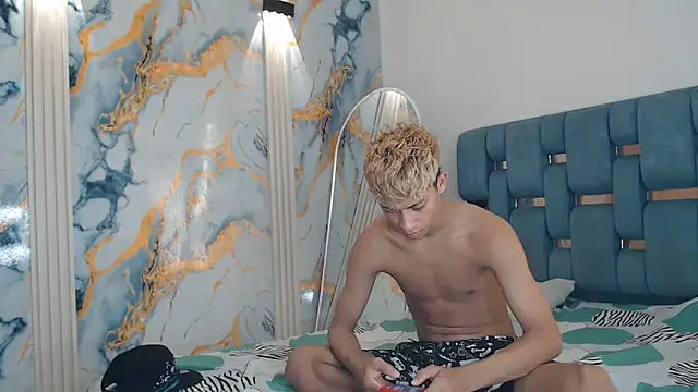 GOLD_BOYS Live XXX Chat