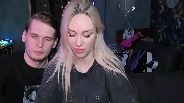 Blckmirrorr's Live XXX Chat