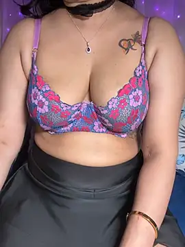 Squirt_Queen_X Chat XXX in diretta