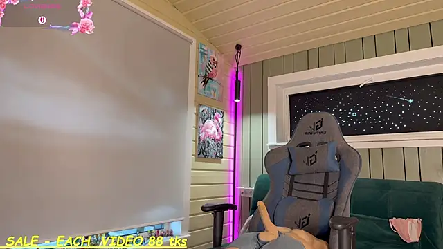 SandyChris' Live XXX Chat