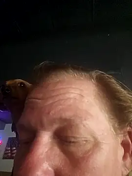 yourMasterisBored élő XXX-chatje