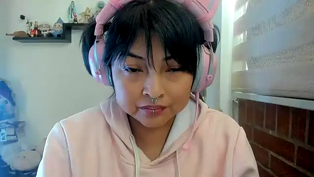 Živý XXX chat Shaddycute_