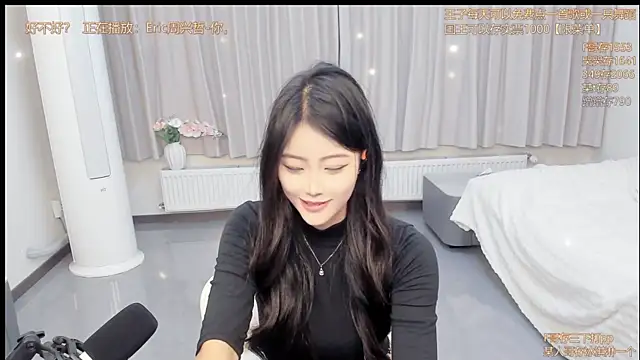 Momolith_616 网络视讯表演