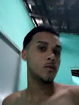 Show de novinhokk22 na webcam