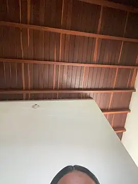 PUSHYLATE live XXX chat