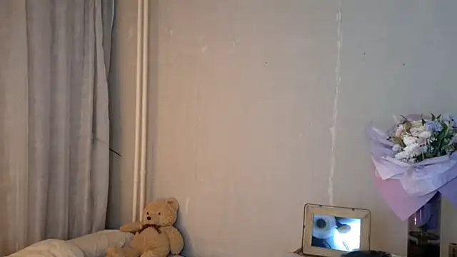 MiaTemptress: απευθείας συνομιλία ΧΧΧ