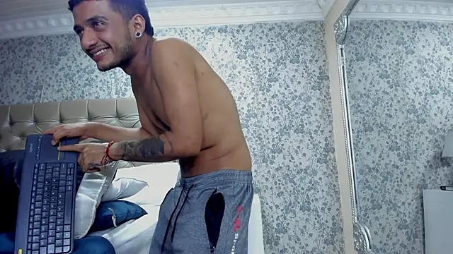 TurnerStar Webcam Show