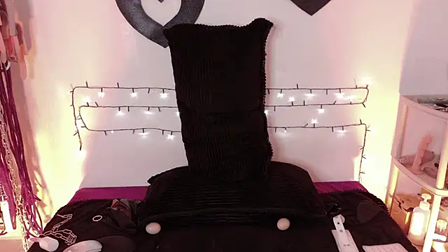 Yunnaa-Subb's Webcam Show