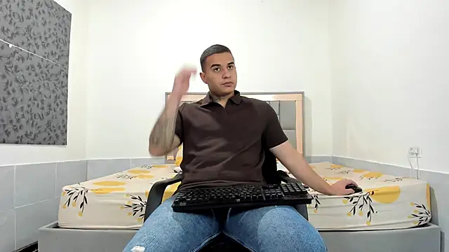 simookelerのライブXXXチャット