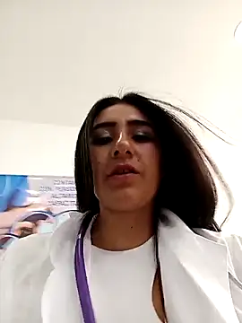 Chat XXX en directo de CAROLINE__07