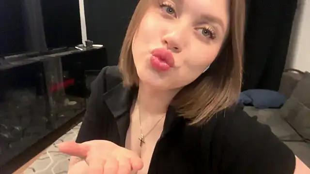 Nore_swam Chat XXX live