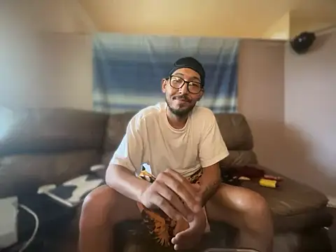 ThrowedWorldWide ওয়েবক্যাম শো